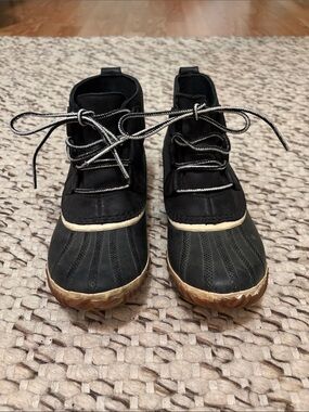 Sorel Black and Gum Lace-Up Women's Winter/Rain Boots